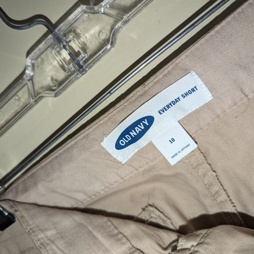 Old Navy Everyday Shorts Size 10 - Picture 3 of 3